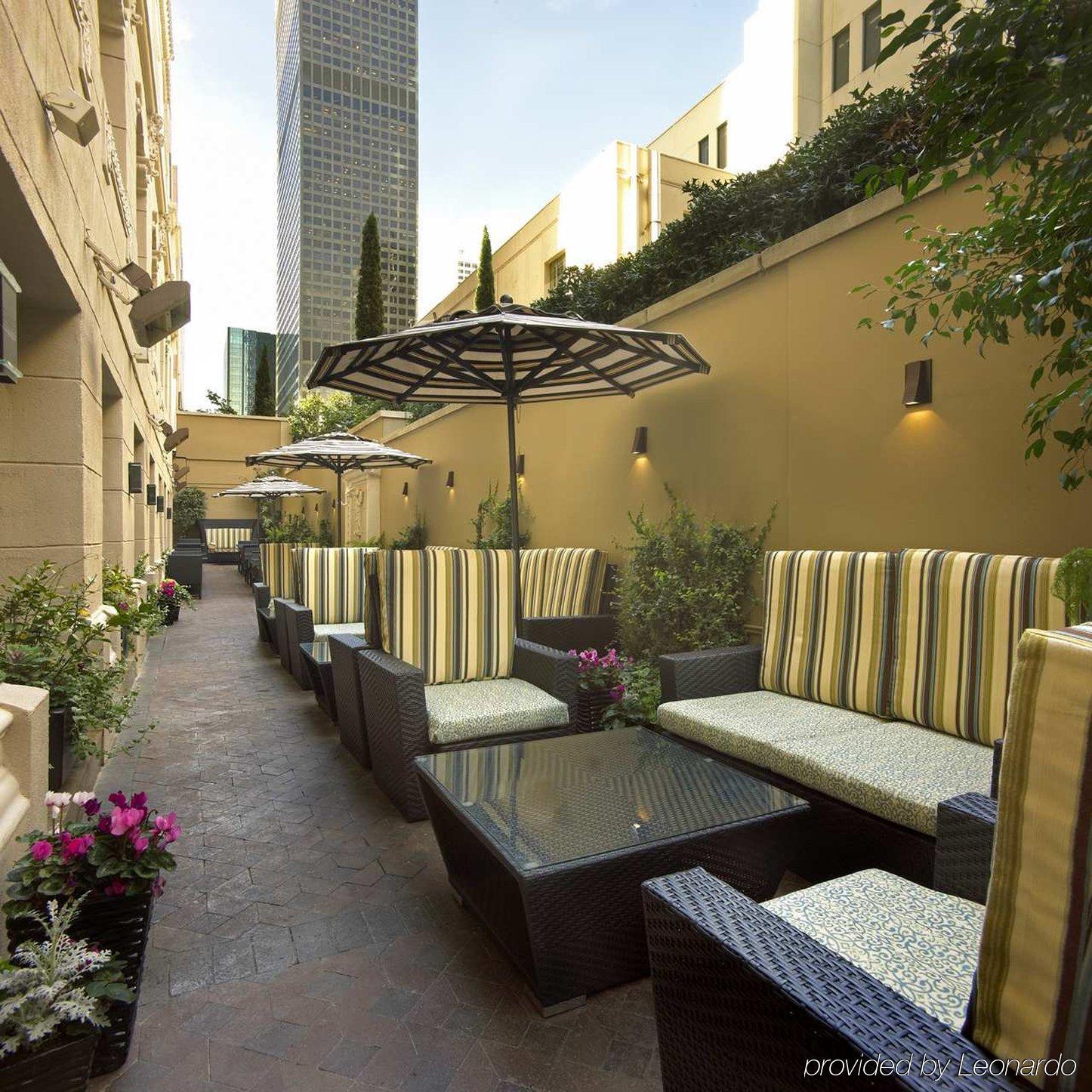 Hilton Checkers Angeles